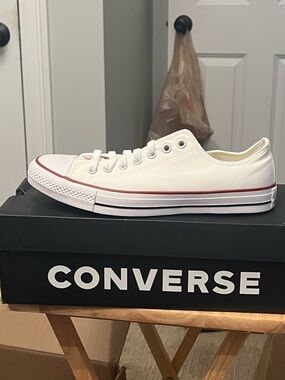 Converse Black and White Shoe Box Label